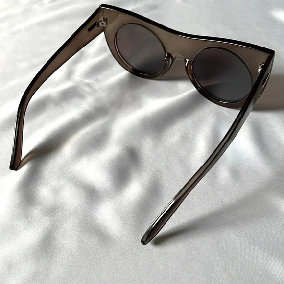 MINKPINK By Brave and Free Brown Polarized Doublecross Sunglasses - Picture 6 of 10